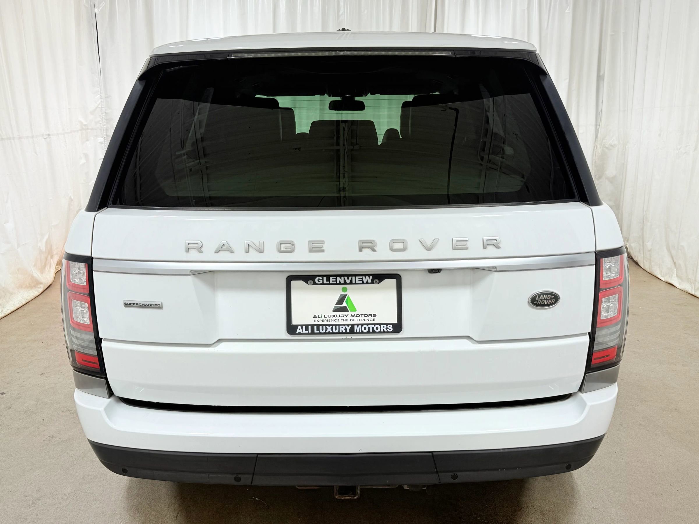 Used 2014 Land Rover Range Rover Supercharged image 6