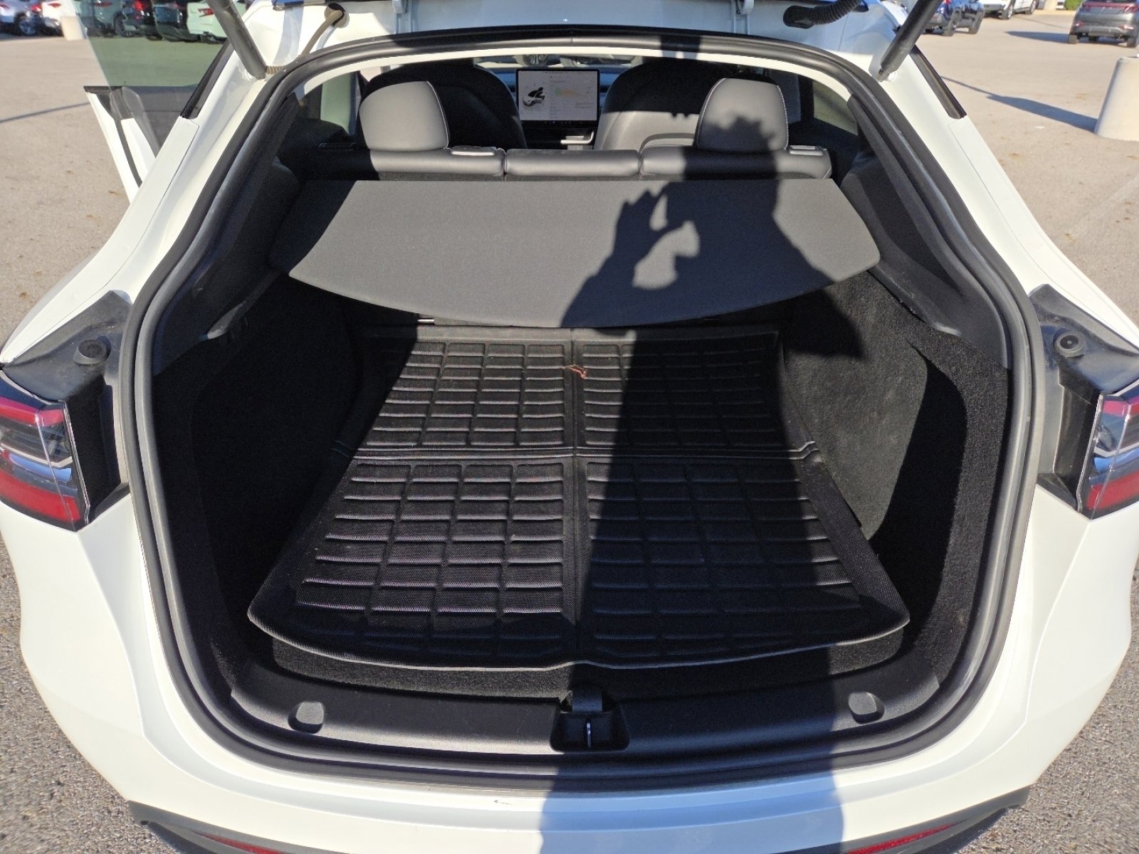 Used 2023 Tesla Model Y Long Range image 19