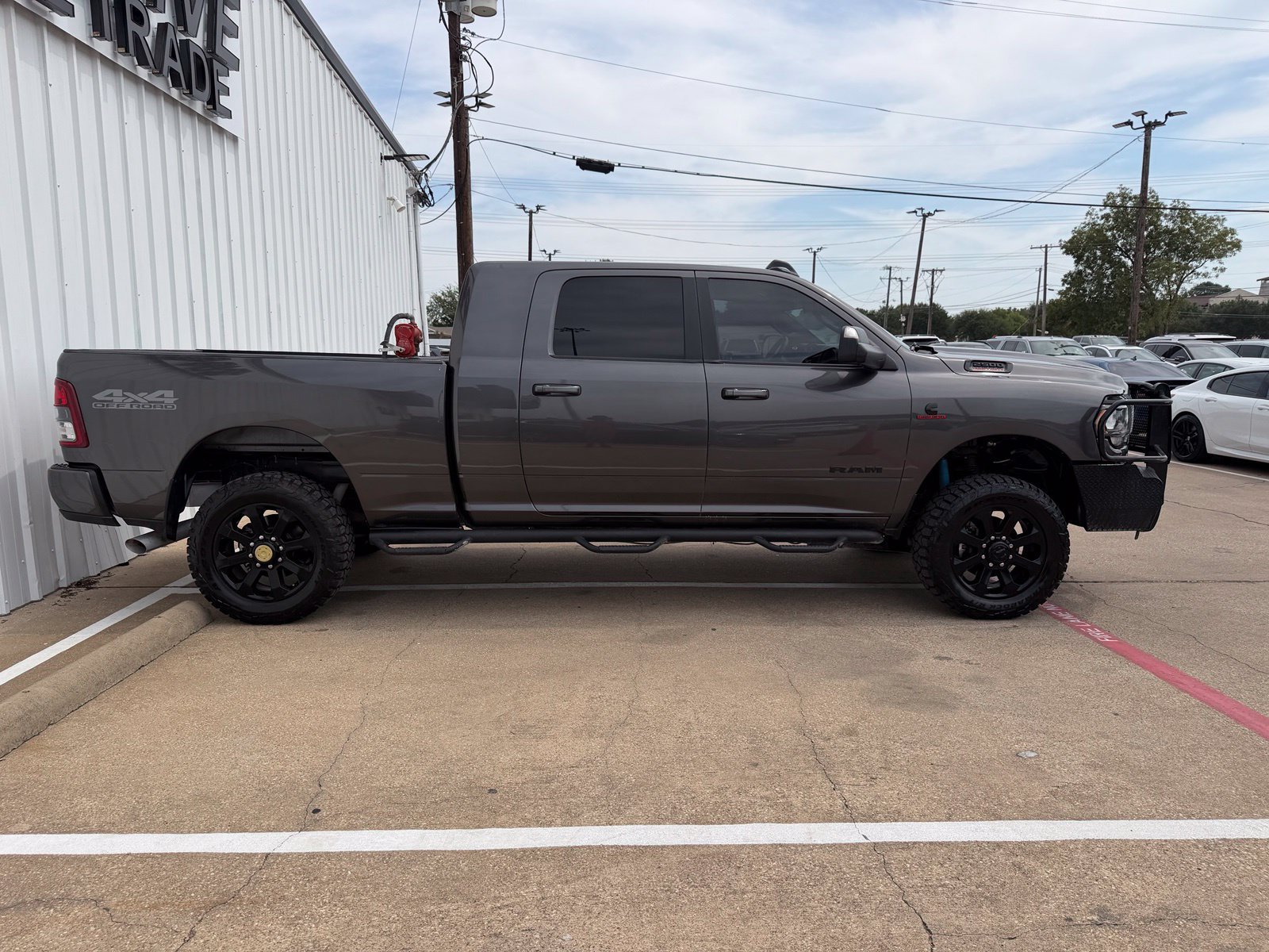 Used 2022 RAM 2500 Lone Star w/ Night Edition AWD/4WD image 9
