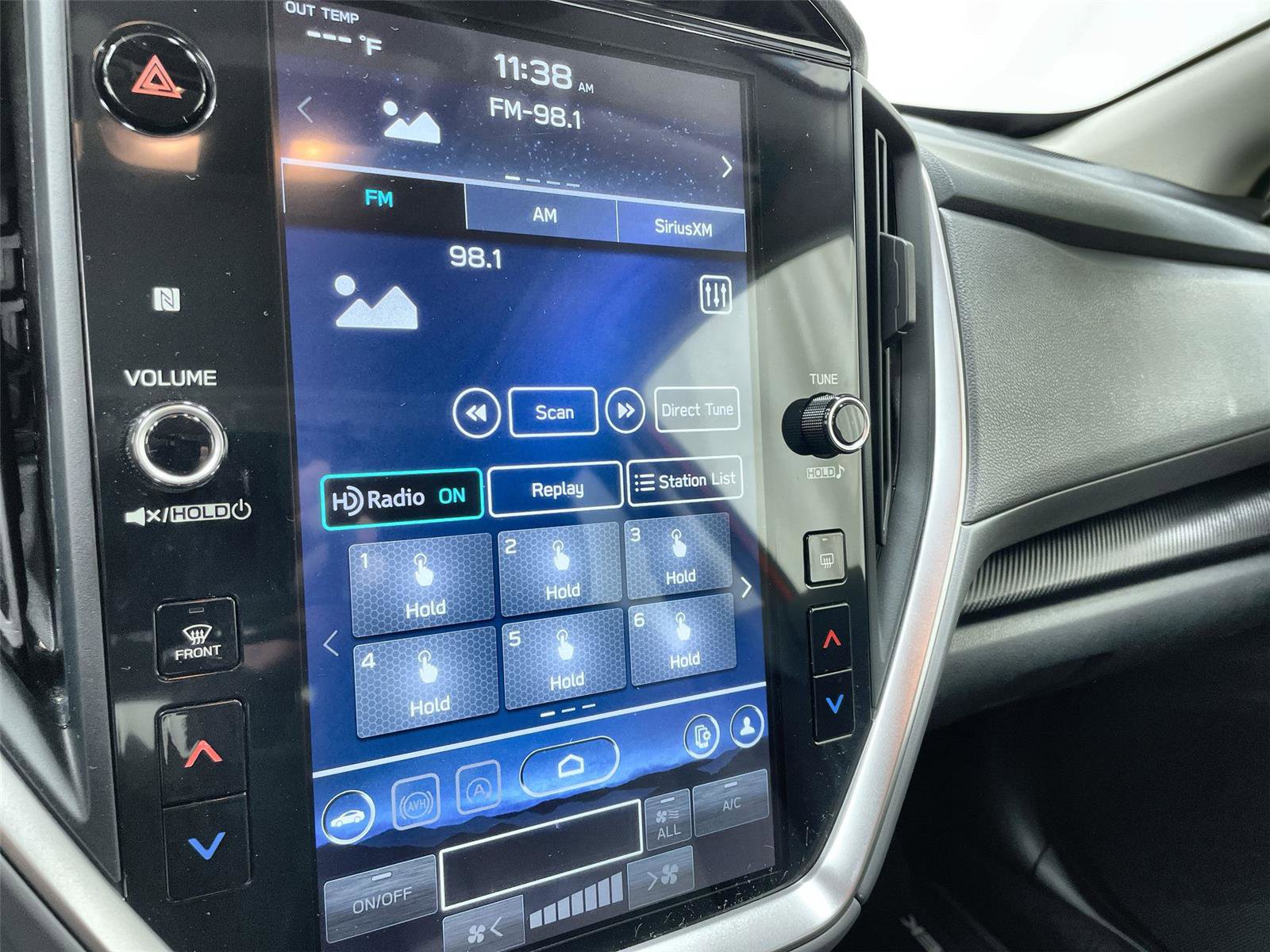 Used 2024 Subaru Crosstrek 2.0i Premium image 25