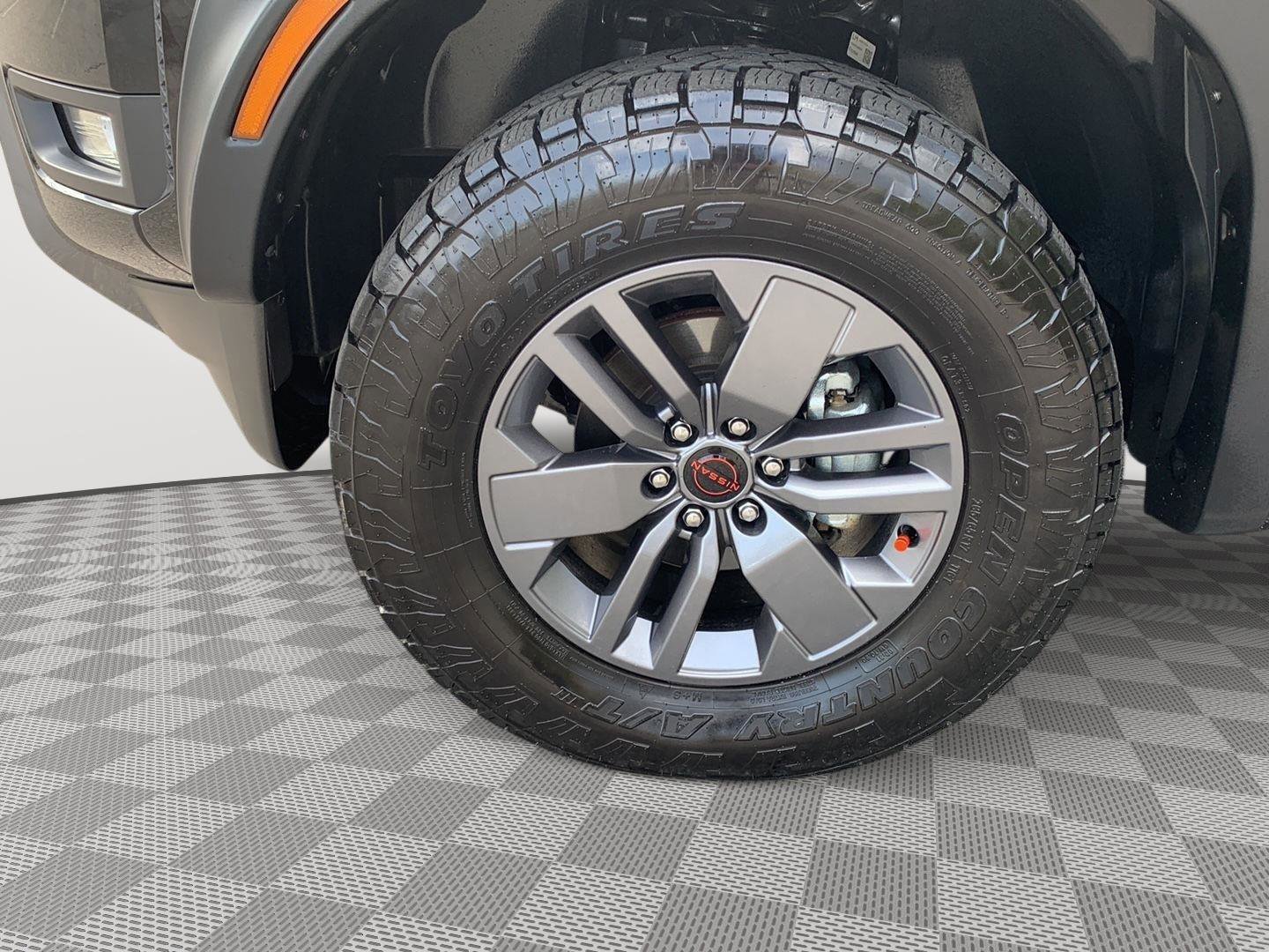 Certified 2025 Nissan Frontier SV w/ SV Convenience Package AWD/4WD image 9