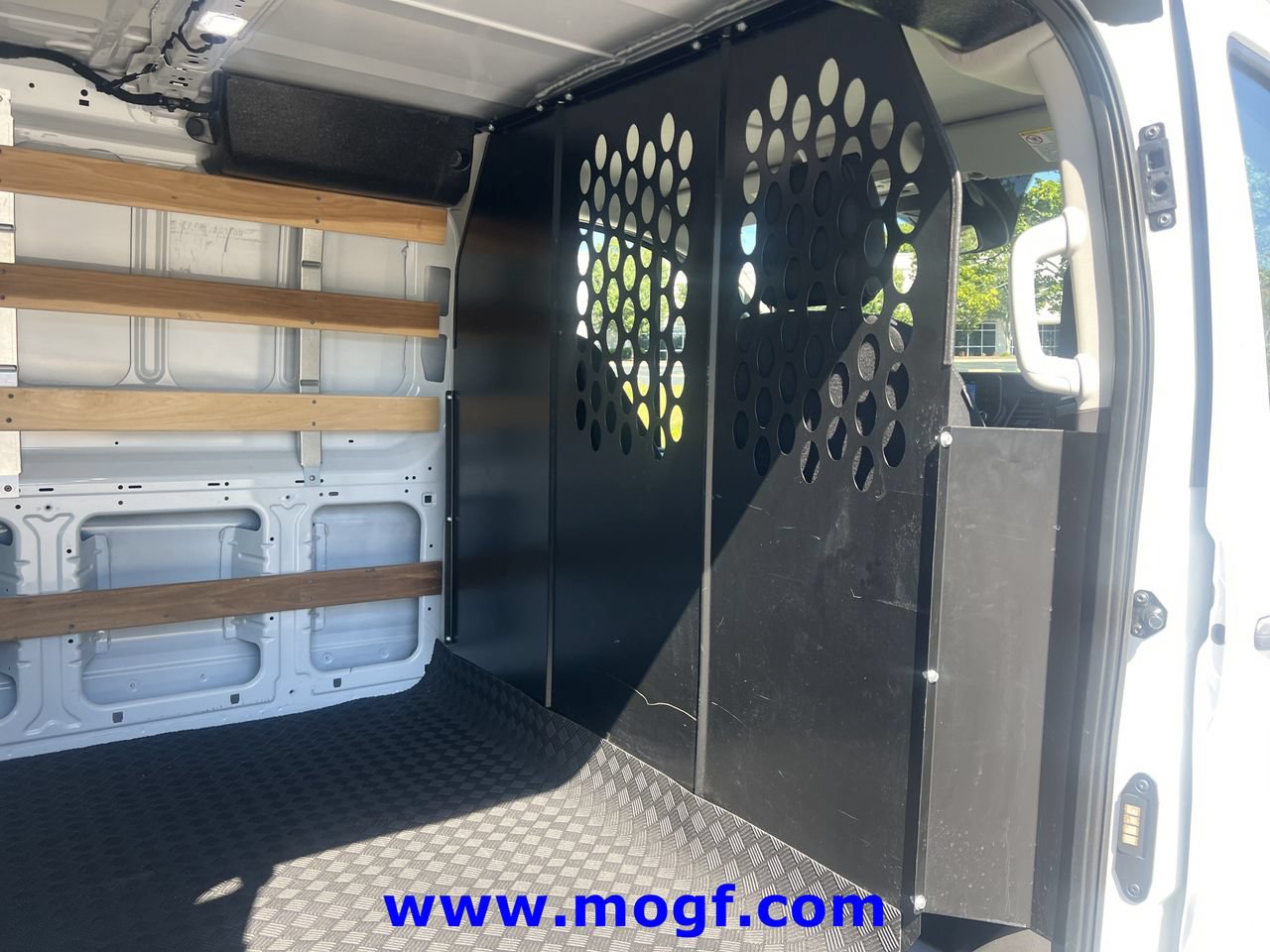 Used 2025 Ford Transit 250 Low Roof w/ Exterior Upgrade Package RWD image 23