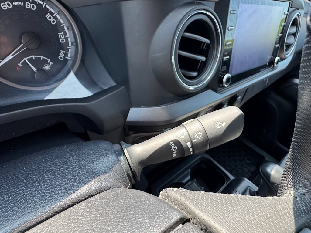 Used 2021 Toyota Tacoma TRD Sport AWD/4WD image 34