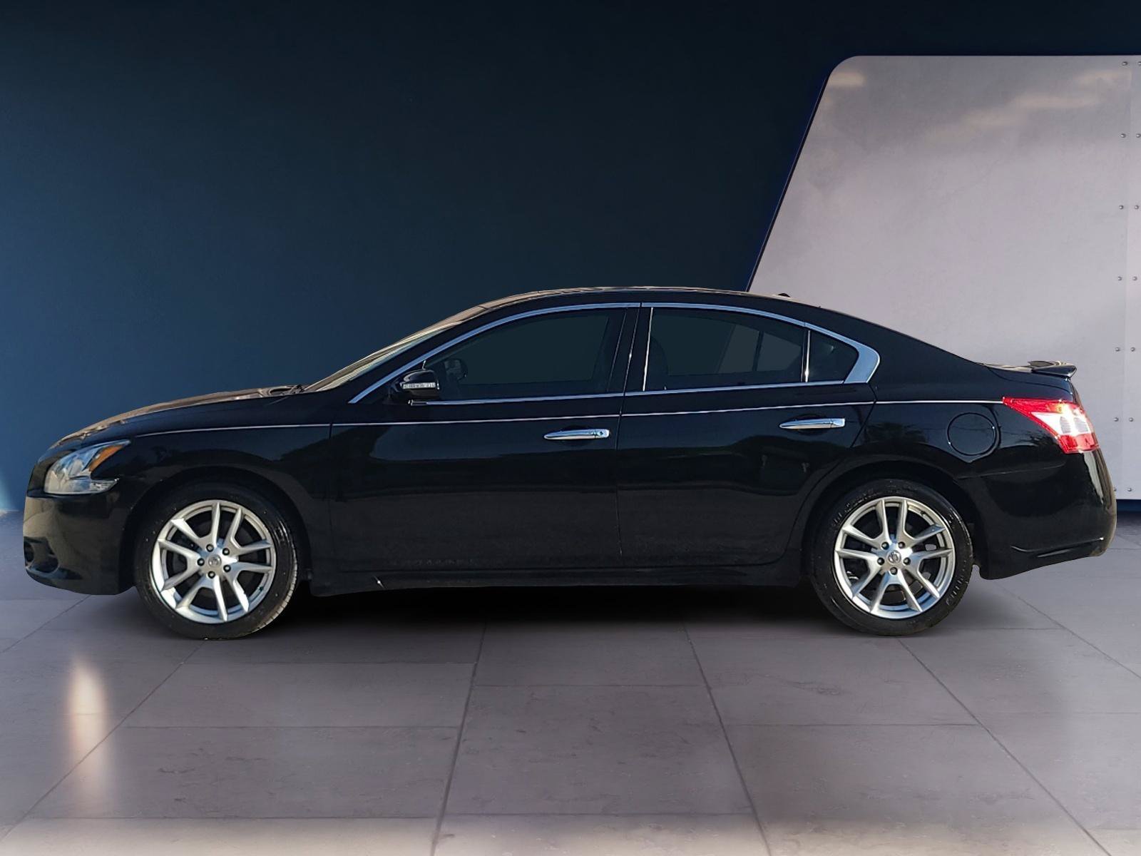 Used 2009 Nissan Maxima 3.5 SV w/ Tech Pkg FWD image 2