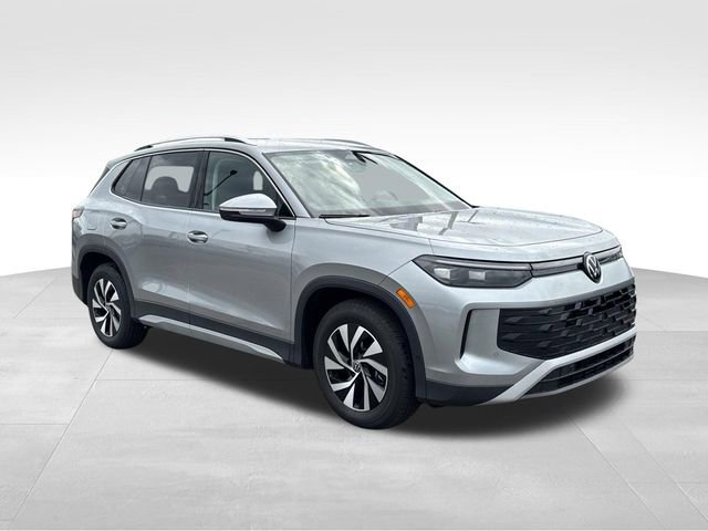 New 2026 Volkswagen Tiguan S FWD image 7