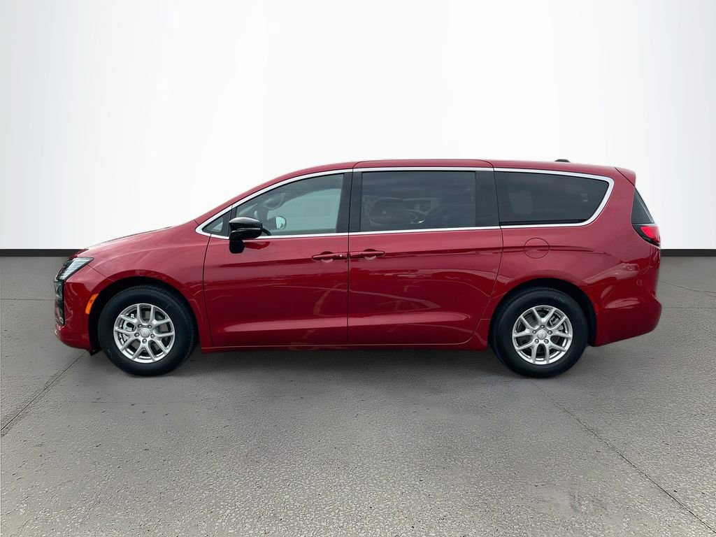 New 2027 Chrysler Pacifica Select FWD image 4