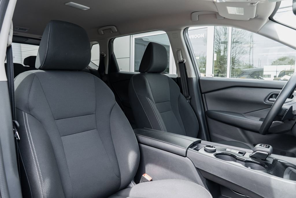 Certified 2025 Nissan Rogue S image 26