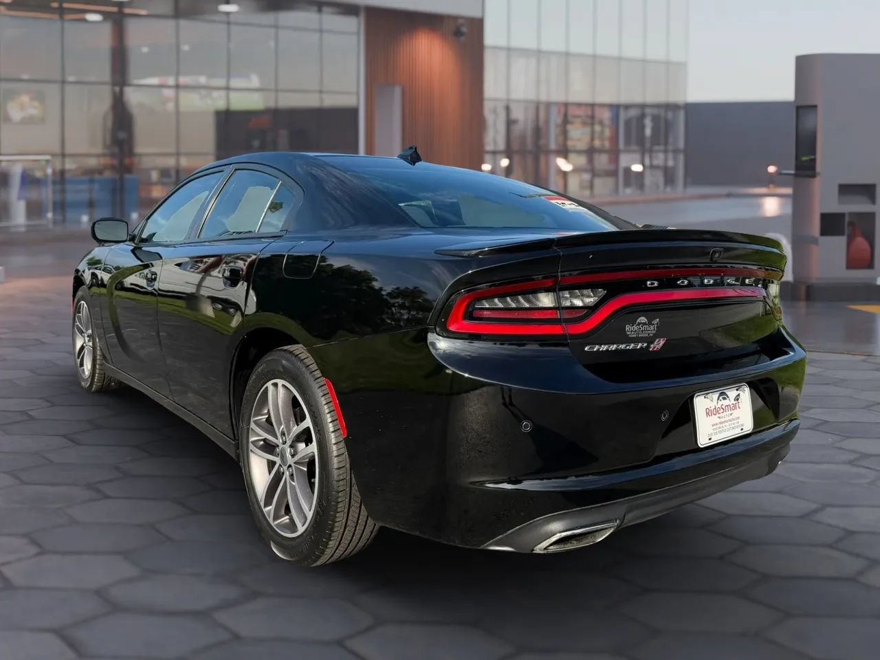 Used 2019 Dodge Charger SXT AWD/4WD image 8