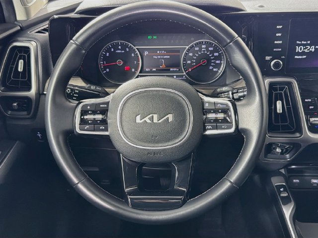 Used 2023 Kia Sorento S AWD/4WD image 16