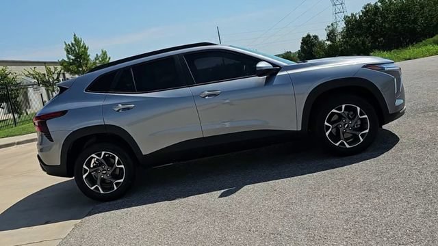 New 2026 Chevrolet Trax LT w/ Driver Confidence Package FWD image 9