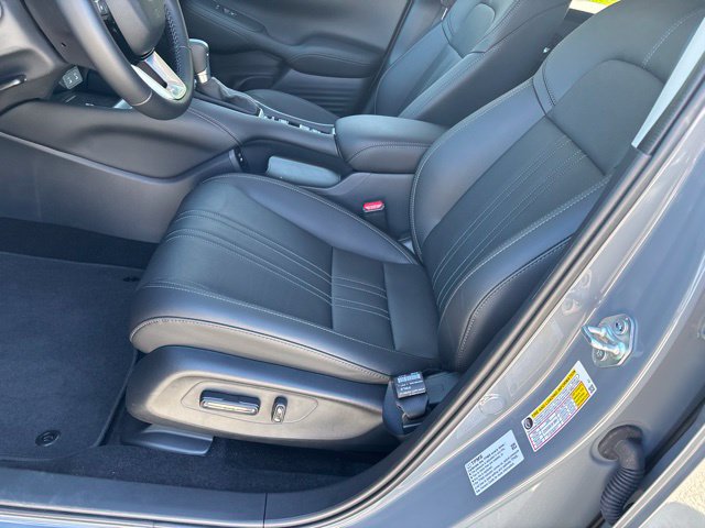 Used 2027 Honda HR-V EX-L image 4