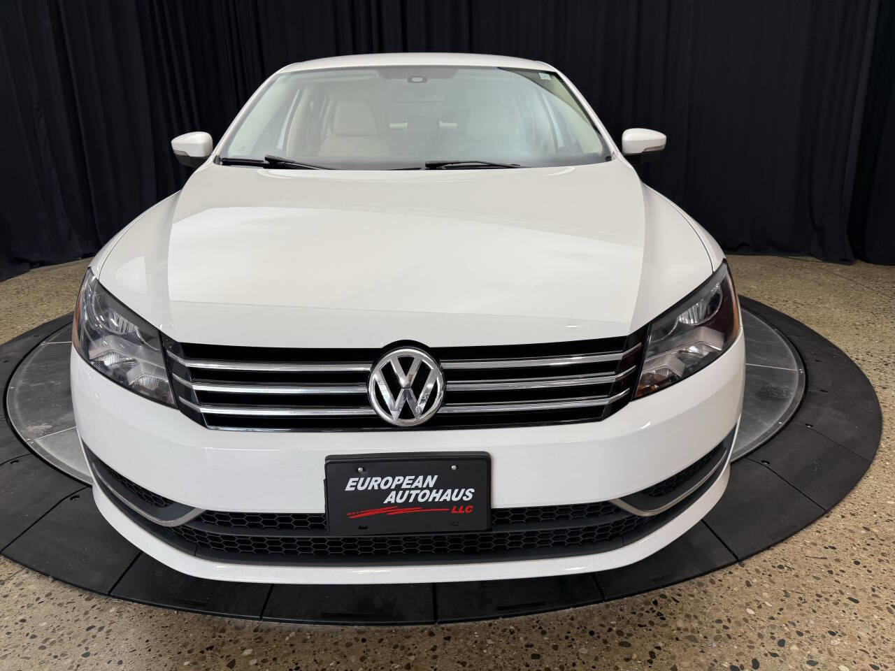 Used 2015 Volkswagen Passat 1.8T Wolfsburg Edition FWD image 12