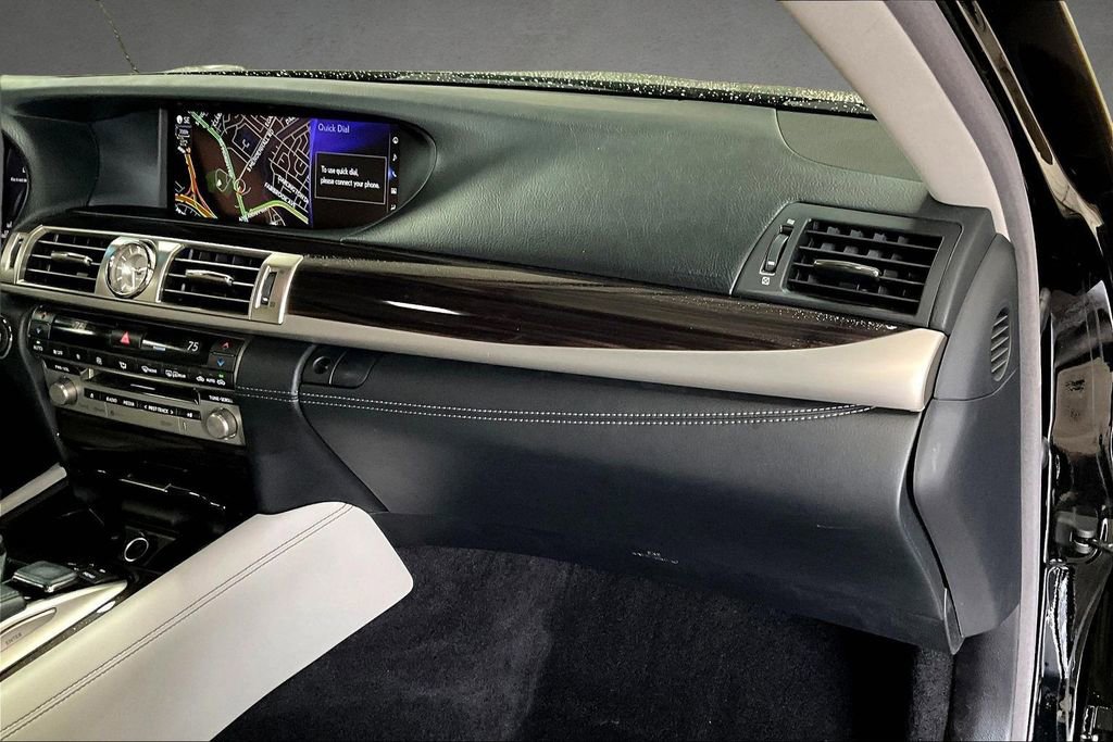 Used 2016 Lexus LS 460 w/ Comfort Package image 27