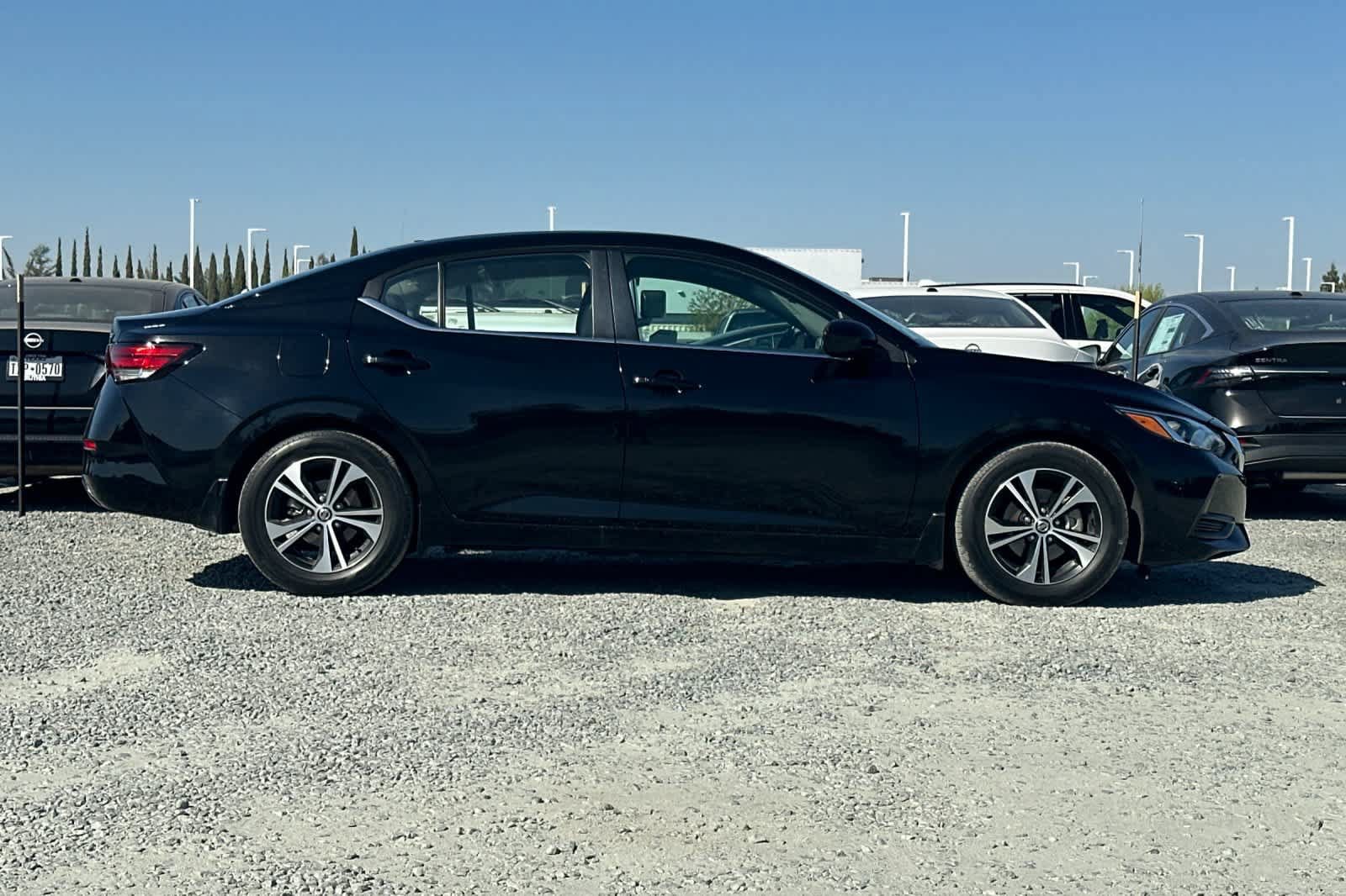 Used 2022 Nissan Sentra SV FWD image 9