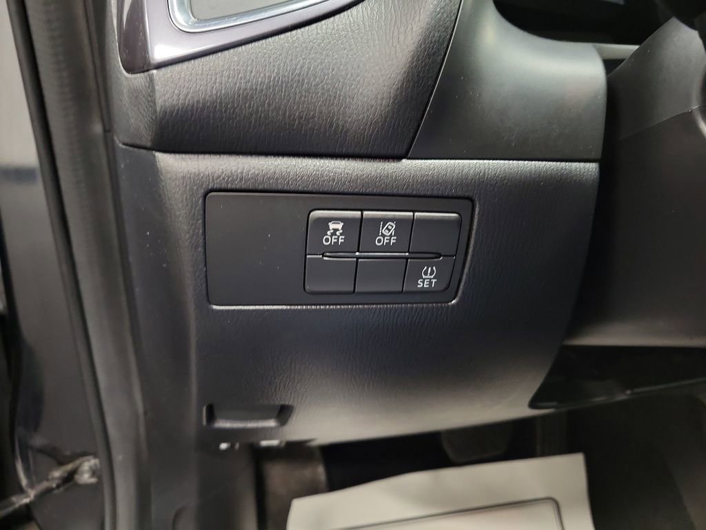 Used 2018 MAZDA MAZDA3 Grand Touring w/ Premium Equipment Package image 24