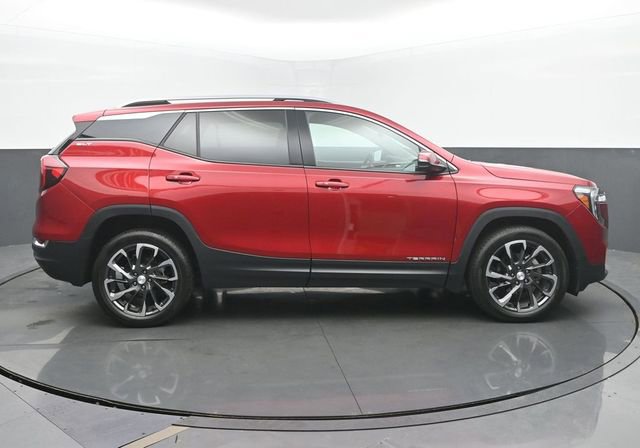 Certified 2024 GMC Terrain SLT w/ LPO, Floor Liner Package FWD image 6