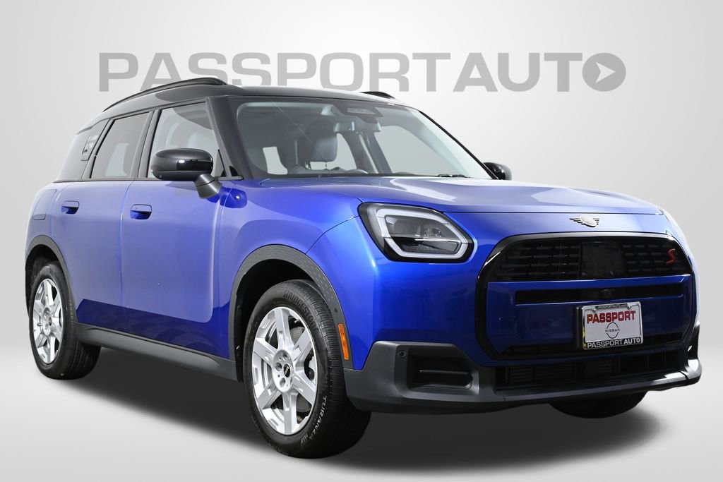 Used 2025 MINI Cooper Countryman S w/ Comfort Package Max image 3