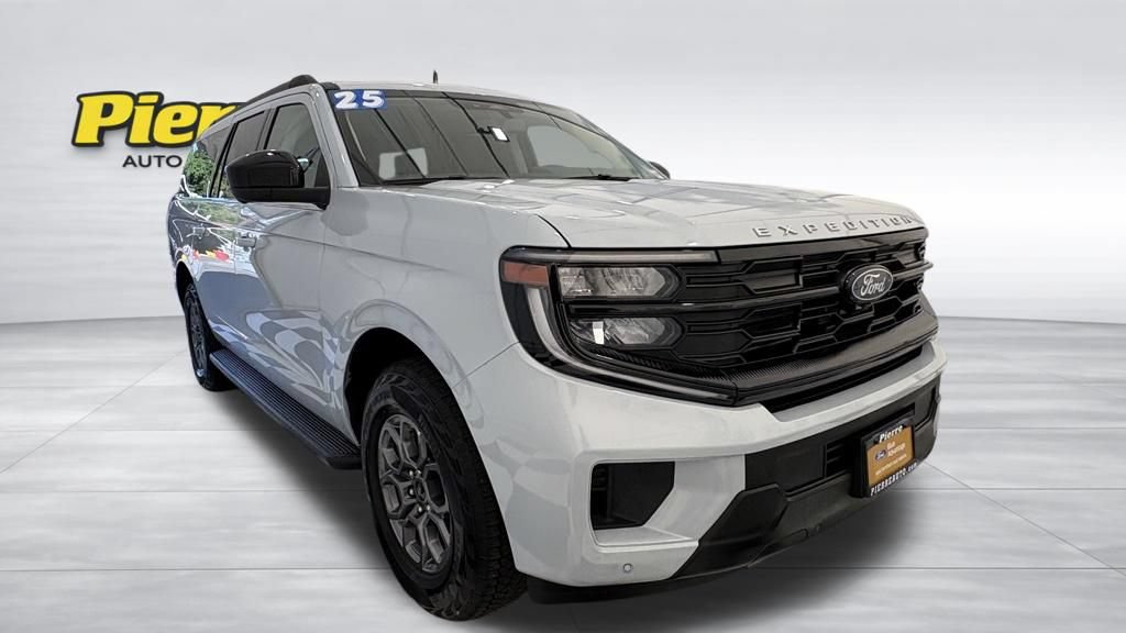 Certified 2025 Ford Expedition Max Active AWD/4WD image 10