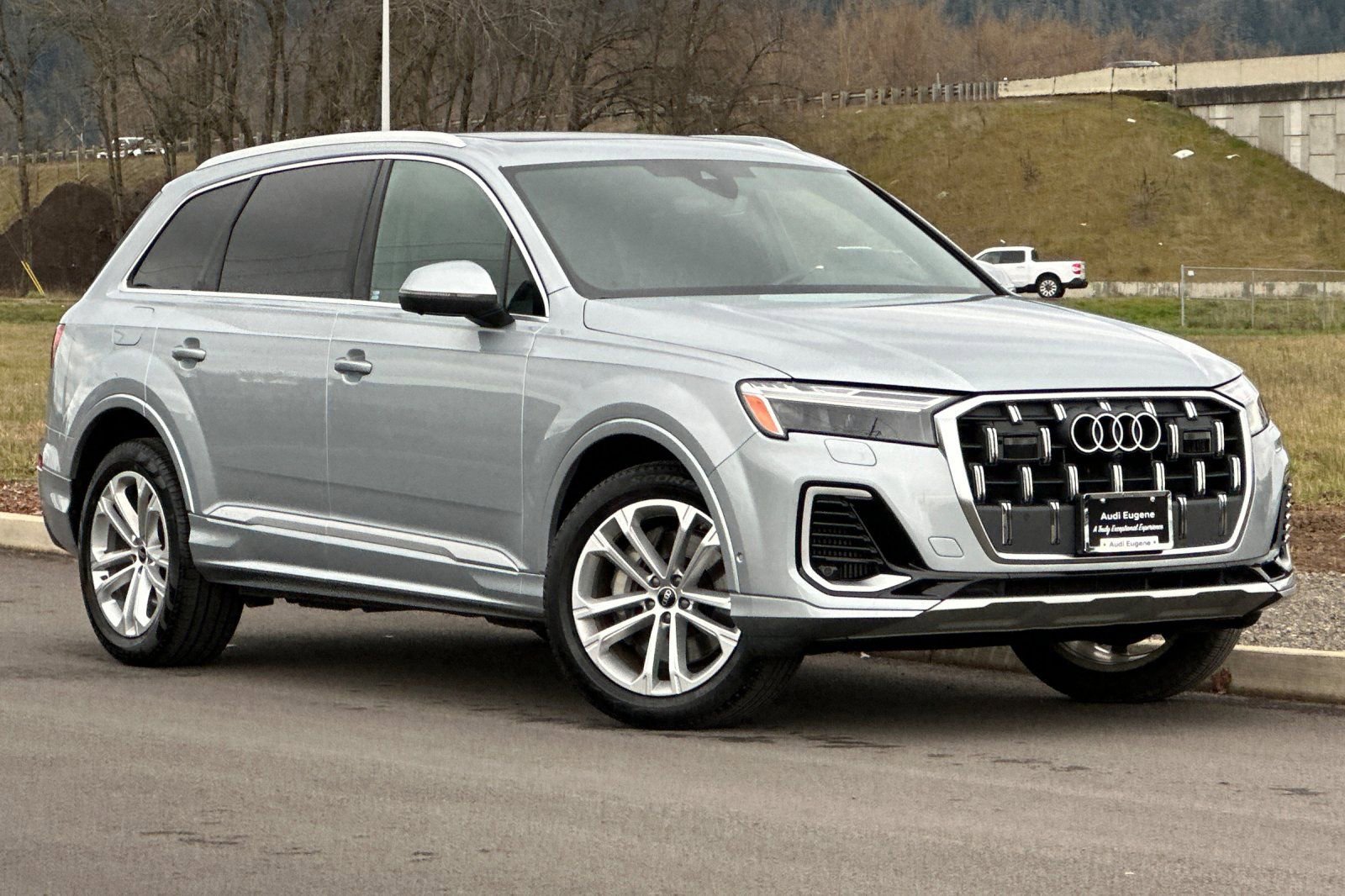 Used 2025 Audi Q7 3.0T Premium Plus