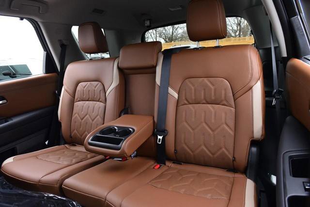 New 2026 Nissan Pathfinder Platinum image 27