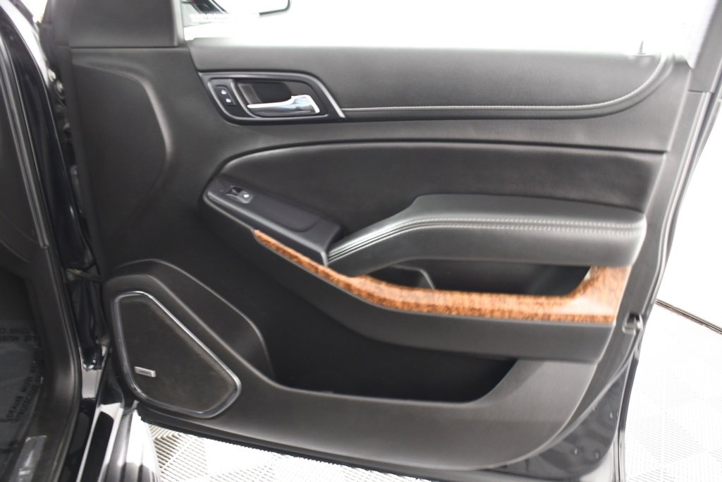 Used 2019 Chevrolet Suburban Premier image 18