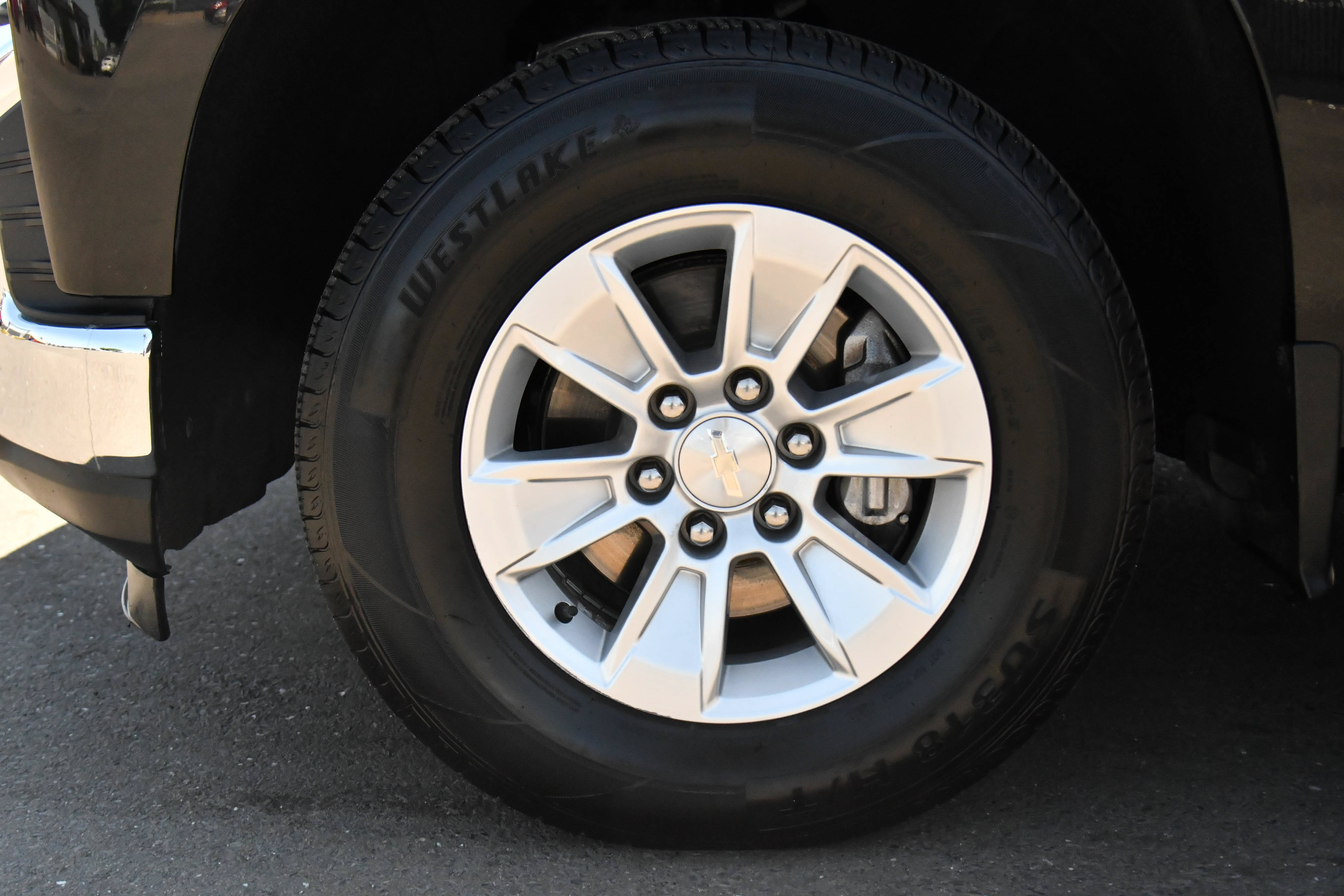Used 2022 Chevrolet Silverado 1500 LT RWD image 12