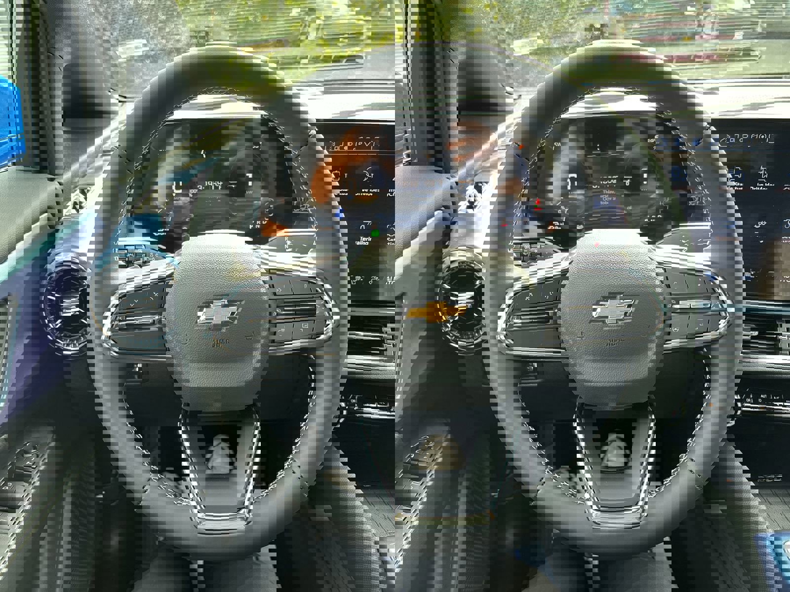 New 2026 Chevrolet Equinox EV LT image 14