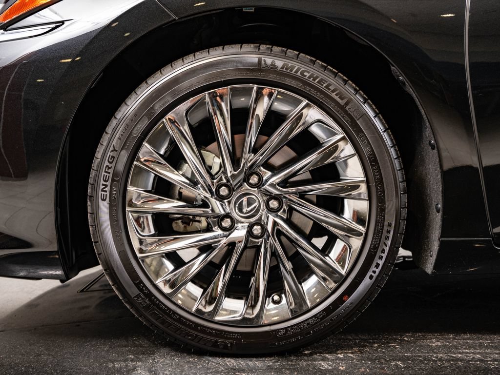 Certified 2024 Lexus ES 300h Ultra Luxury FWD image 13