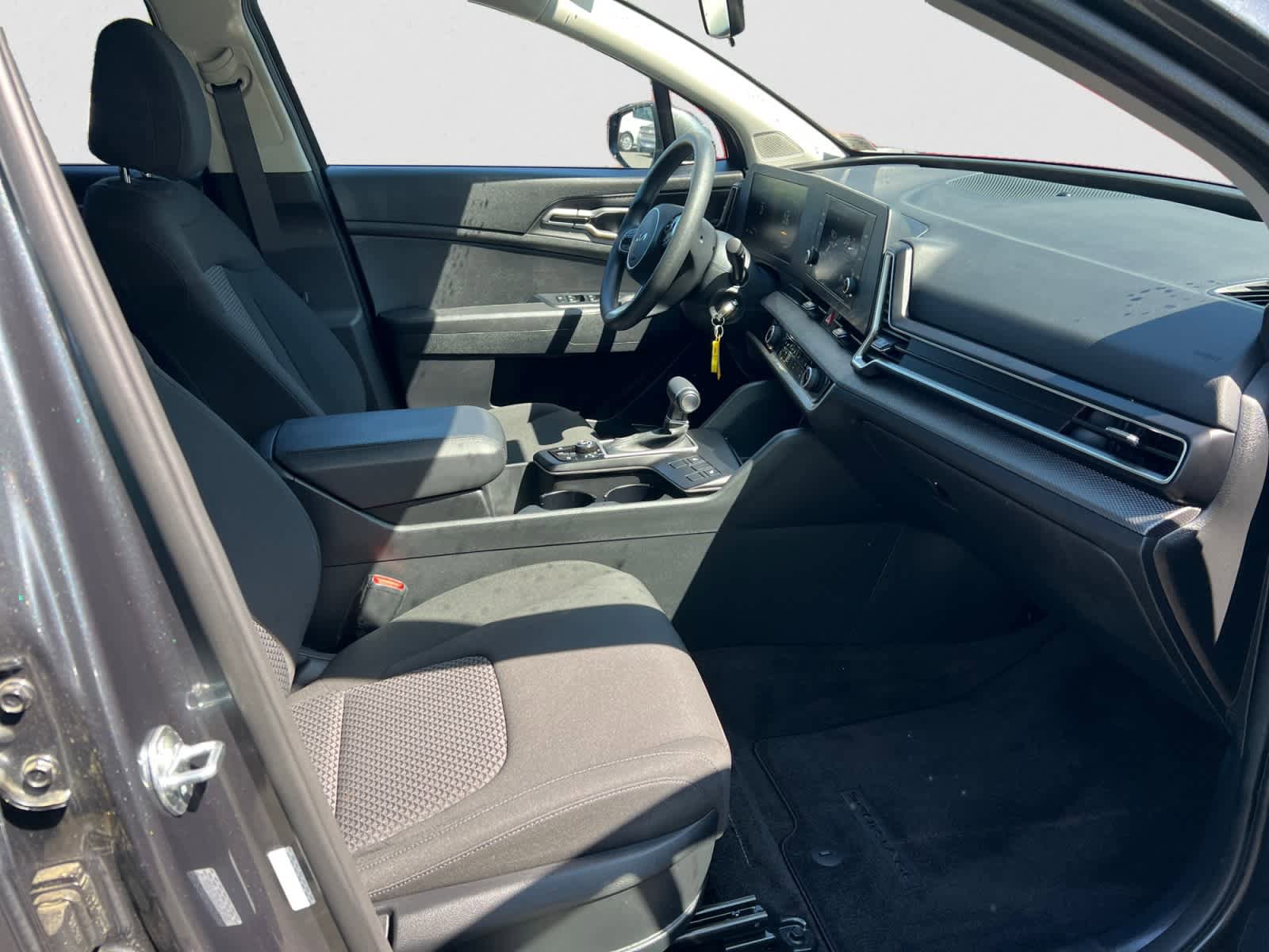 Certified 2025 Kia Sportage LX image 12
