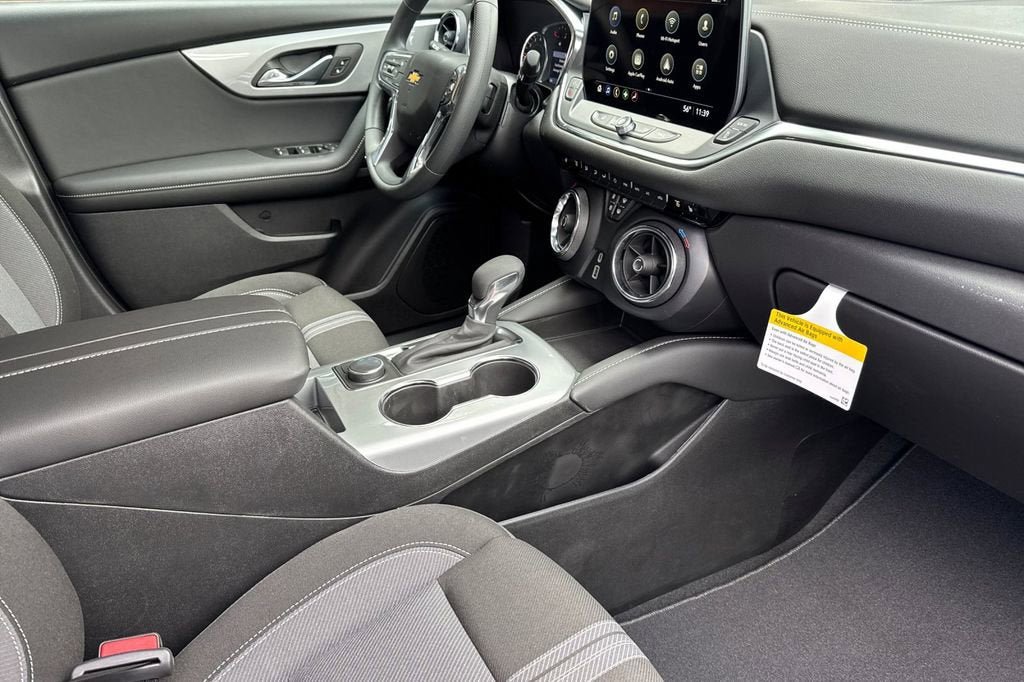 New 2026 Chevrolet Blazer LT w/ Midnight/Sport Edition FWD image 16