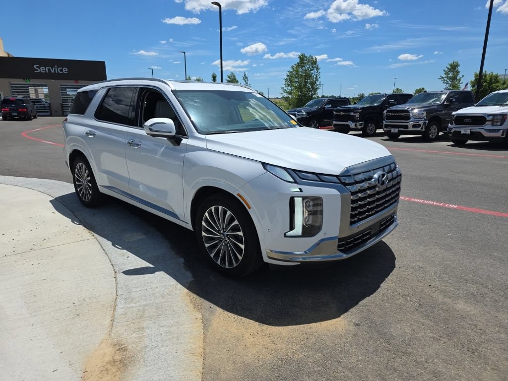 Used 2025 Hyundai Palisade Calligraphy AWD/4WD image 3