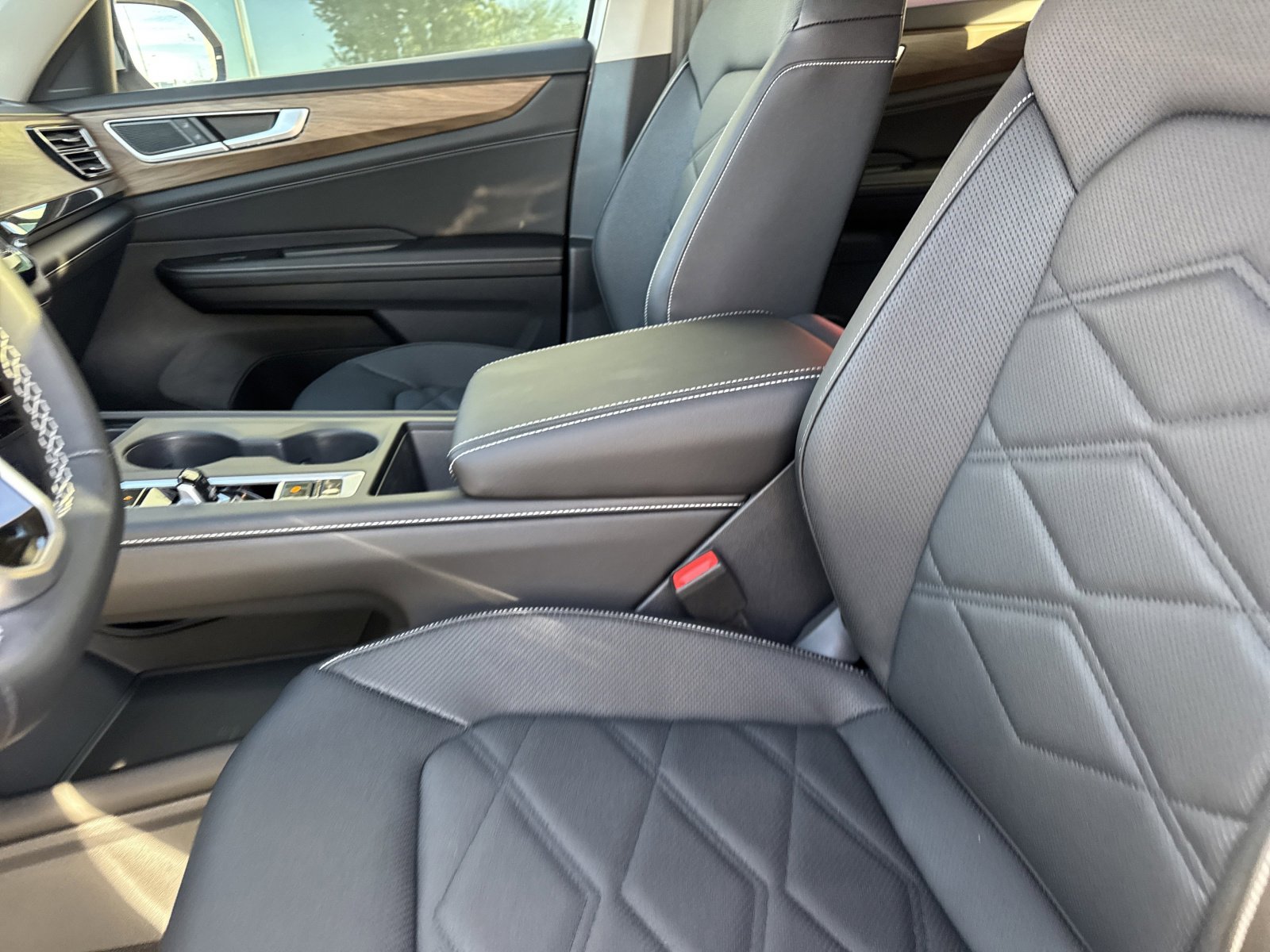 New 2026 Volkswagen Atlas SE image 14