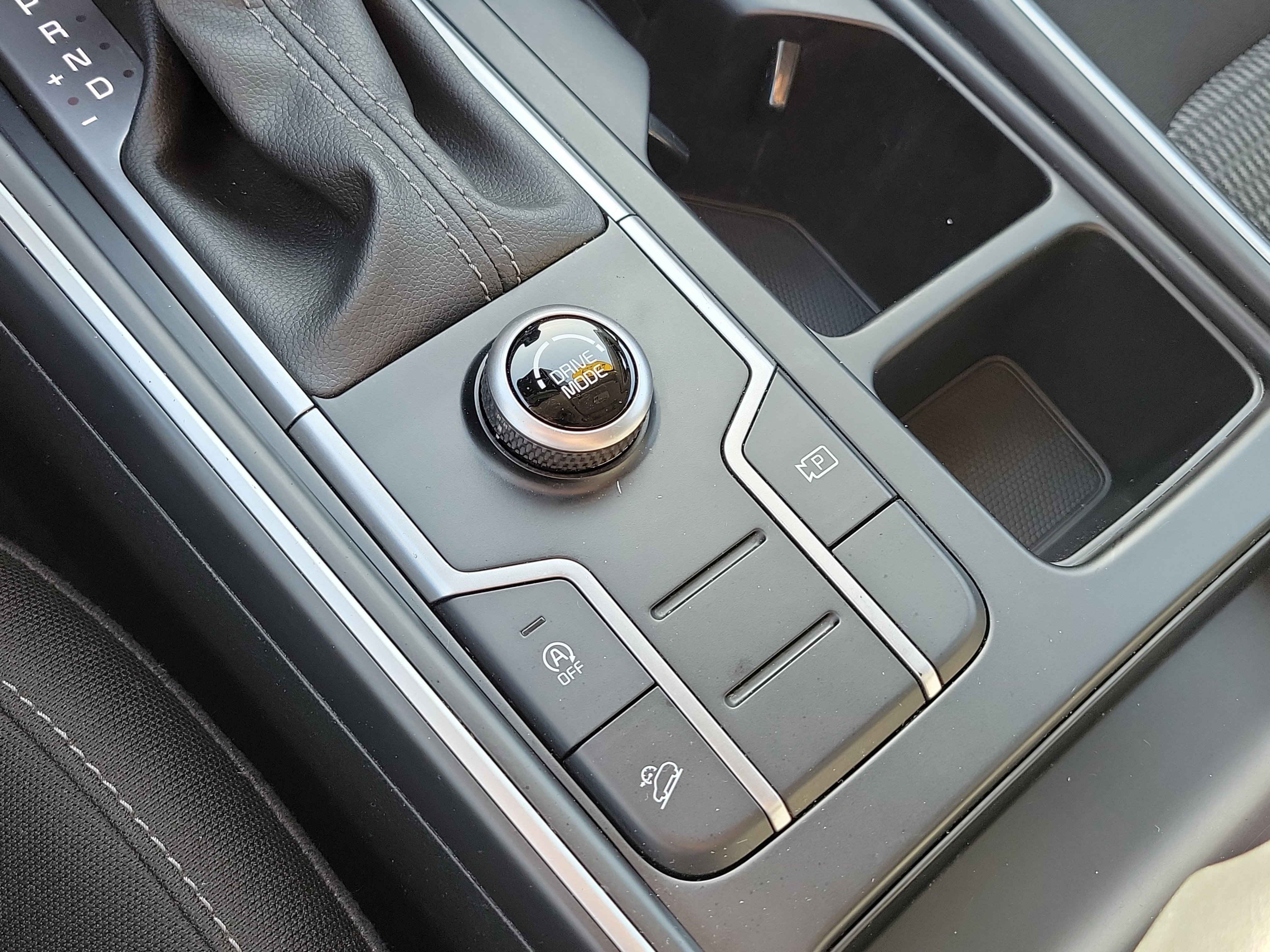 Certified 2023 Kia Sorento LX image 36