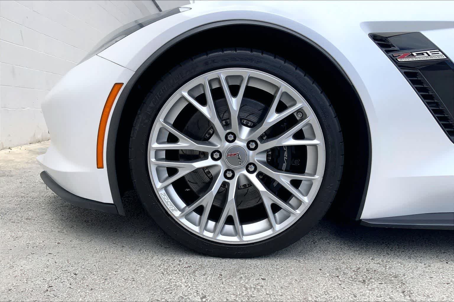 Used 2018 Chevrolet Corvette Z06 w/ Battery Protection Package RWD image 8