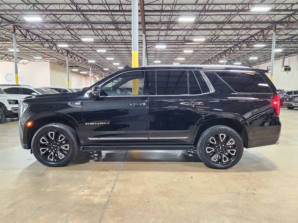 Used 2023 GMC Yukon Denali Ultimate AWD/4WD image 7