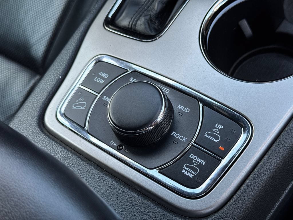 Used 2018 Jeep Grand Cherokee High Altitude AWD/4WD image 17