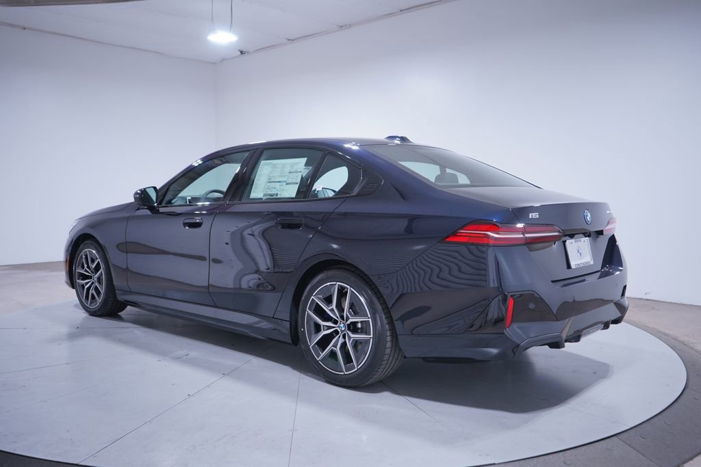 New 2026 BMW i5 eDrive40 w/ M Sport Package image 3