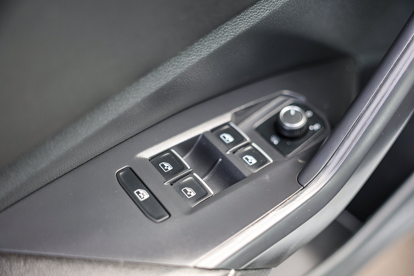Used 2025 Volkswagen Jetta Sport FWD image 10