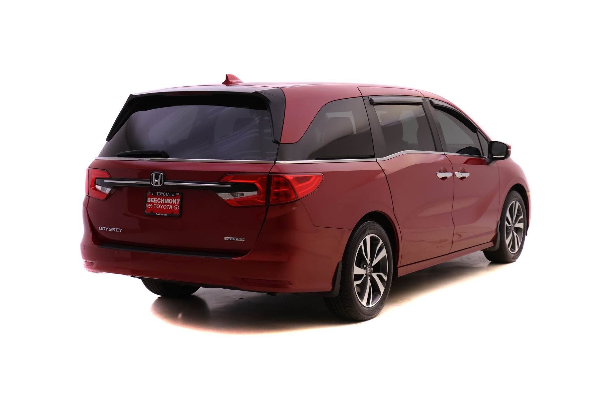 Used 2023 Honda Odyssey Touring image 2