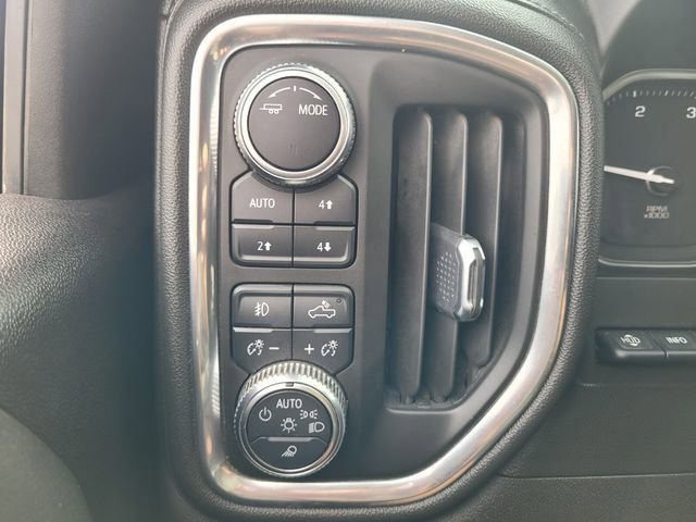 Used 2022 GMC Sierra 3500 Denali w/ Denali Black Diamond Edition image 23