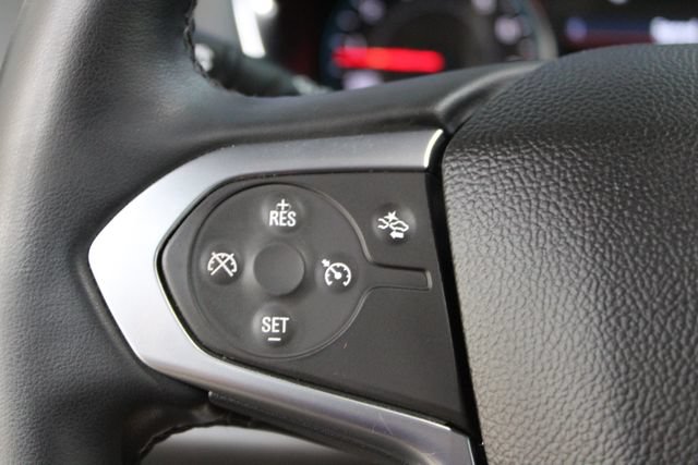 Used 2023 Chevrolet Traverse LT FWD image 16