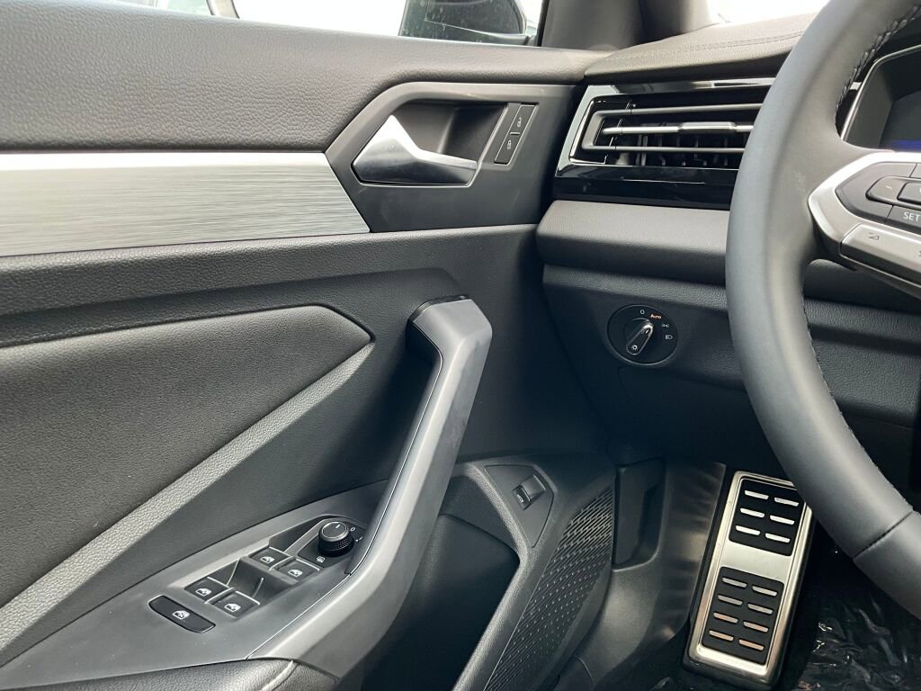 New 2025 Volkswagen Jetta Sport image 22