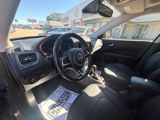 Used 2020 Jeep Compass Trailhawk w/ Leather Interior Group AWD/4WD image 10