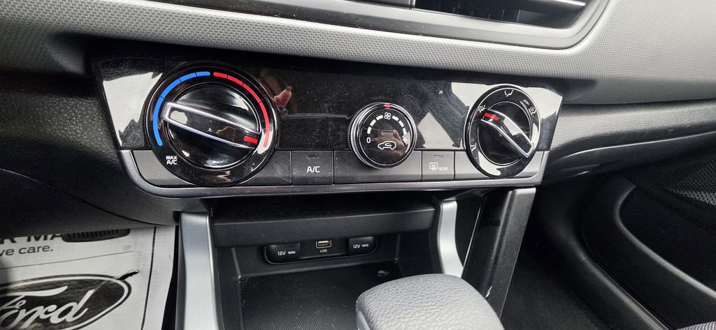 Used 2026 Kia Seltos LX AWD/4WD image 21