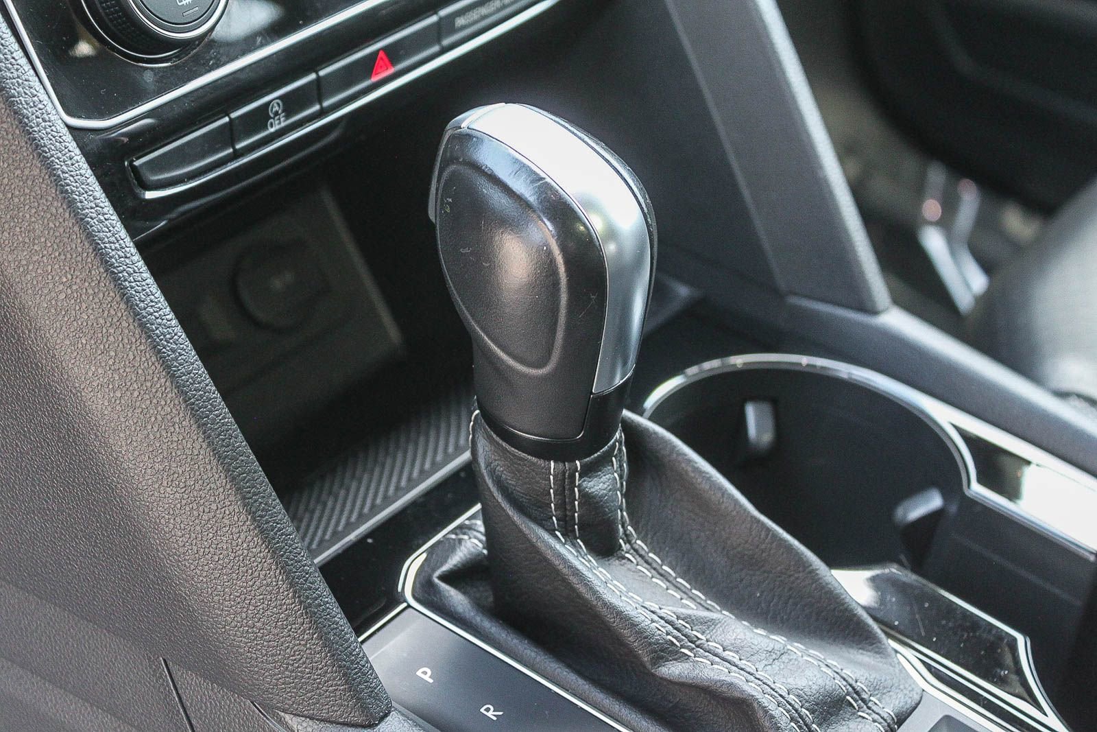 Certified 2022 Volkswagen Atlas Cross Sport SE image 18