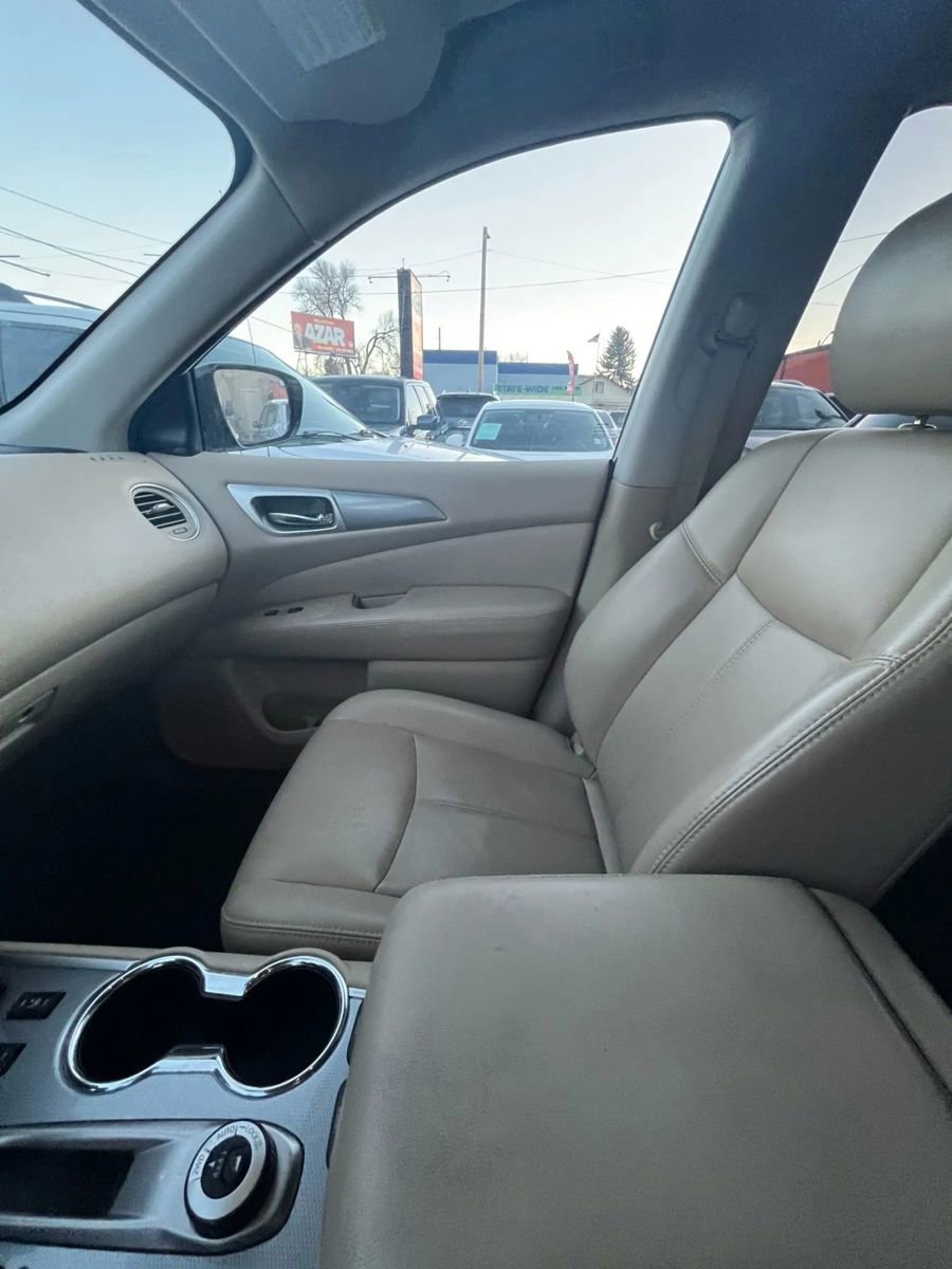 Used 2017 Nissan Pathfinder SL image 26