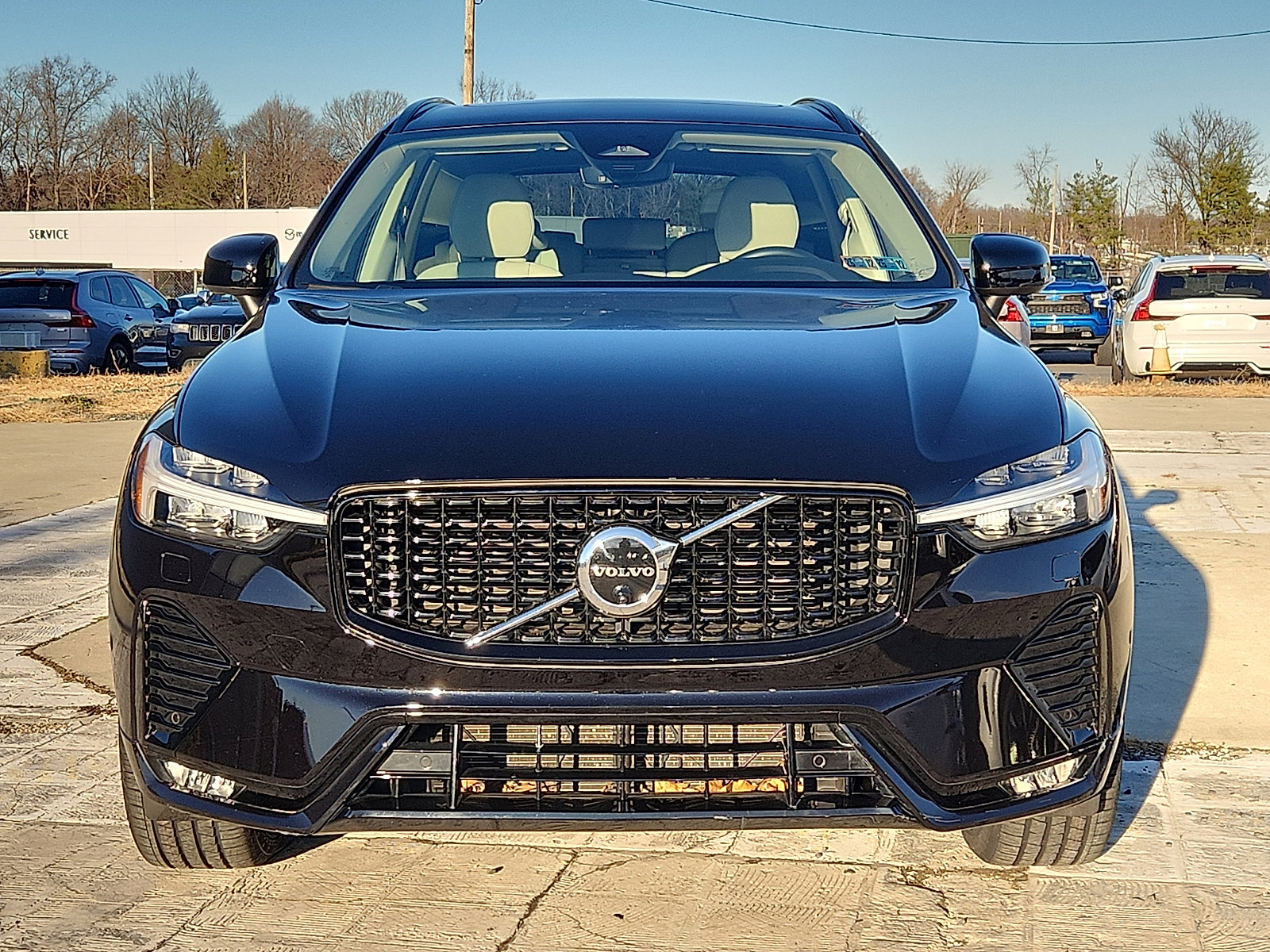 Certified 2023 Volvo XC60 B5 Plus w/ Climate Package image 2