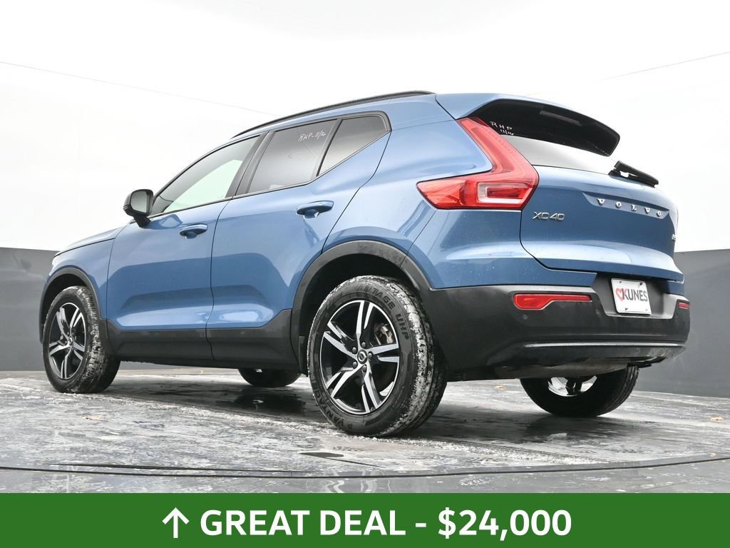 Used 2024 Volvo XC40 B5 Core image 46