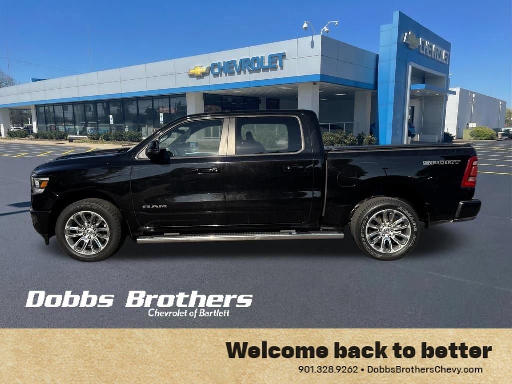 Used 2023 RAM 1500 Laramie AWD/4WD image 4