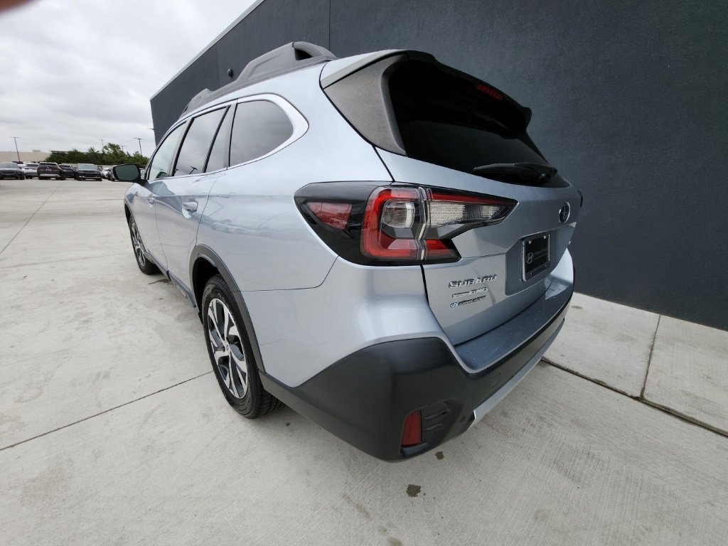 Used 2022 Subaru Outback Limited image 7
